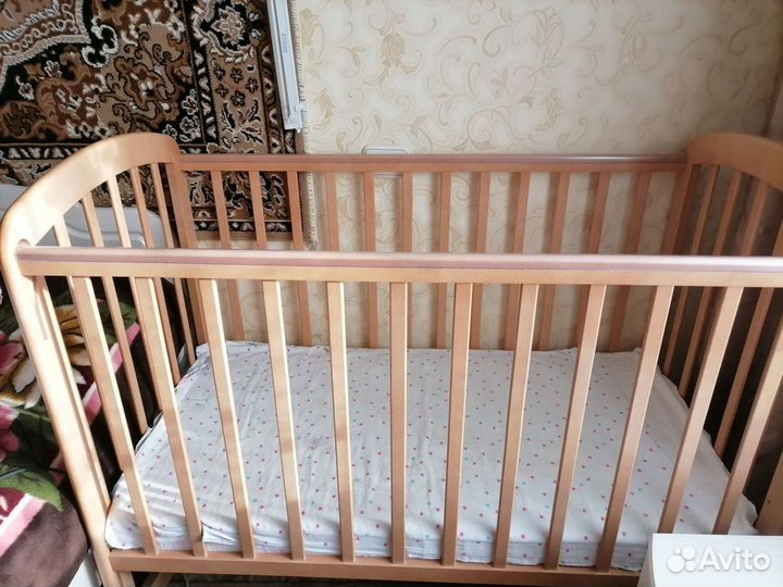 Детская кроватка