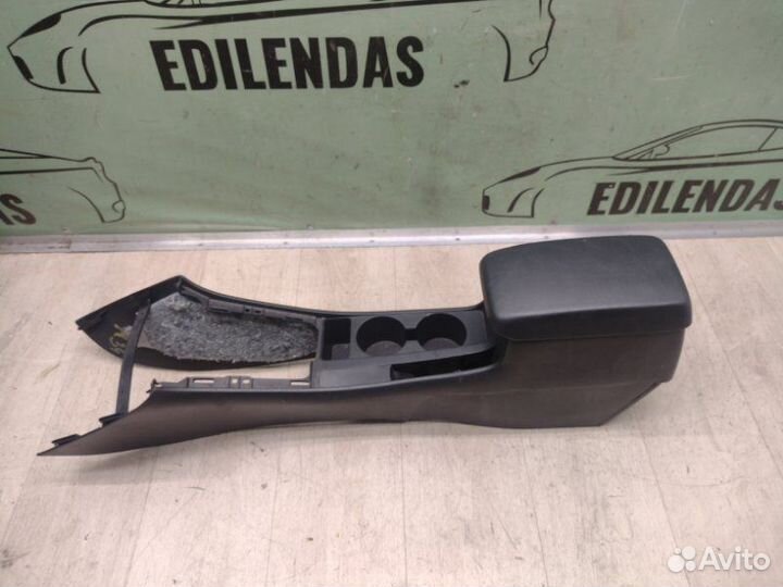 Подлокотник Toyota Corolla E12 / 120 2001-2008