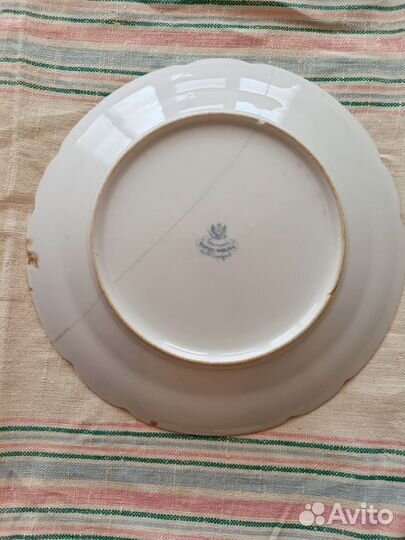 Старинная тарелка