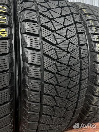 Bridgestone Blizzak DM-V2 225/65 R17 102Q