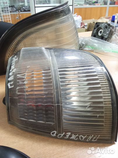 Фара Toyota Pajero