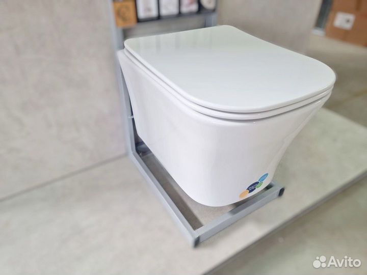 Унитаз подвесной безободковый