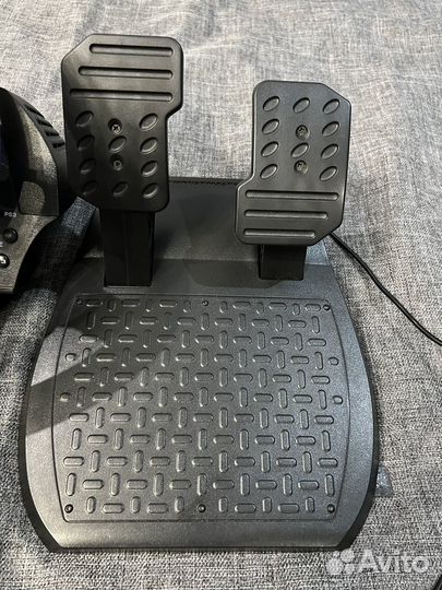 Игровой руль Thrustmaster T150 Force Feedback