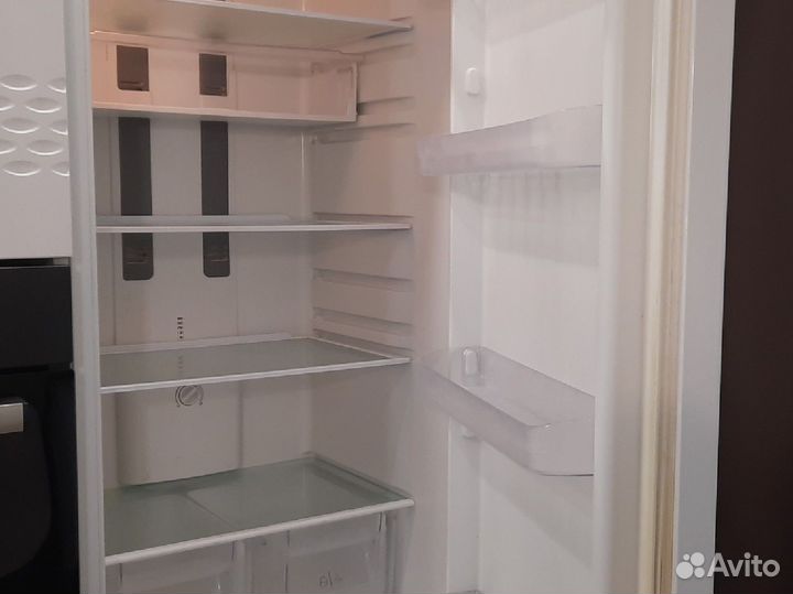 Холодильник hotpoint ariston бу