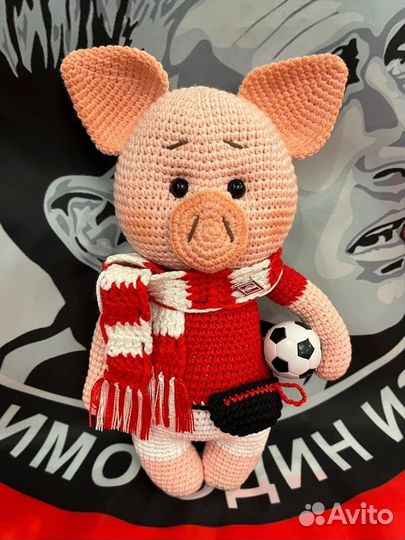 Поросёнок (сувенир для болельщиков фк Спартак)