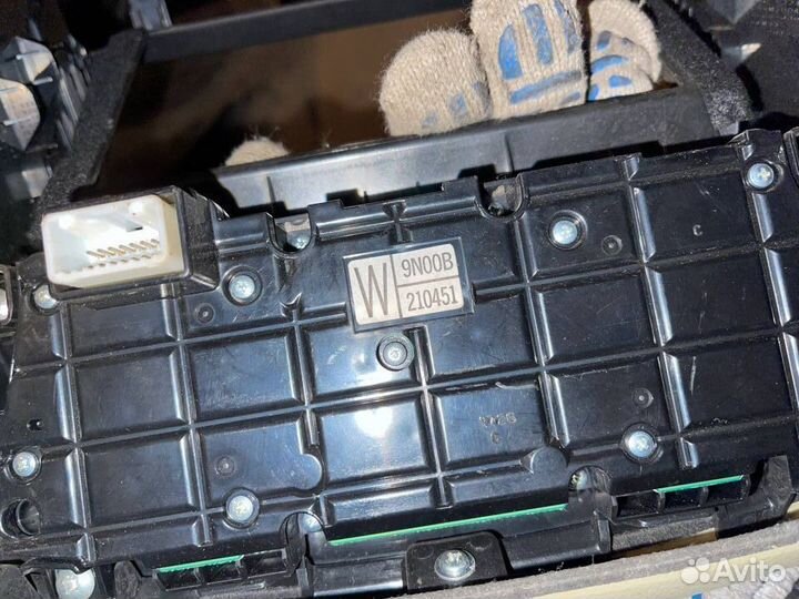 Рамка дисплея nissan teana J32