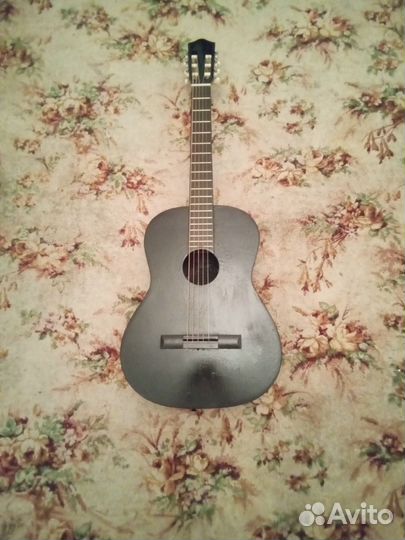Акустическая гитара