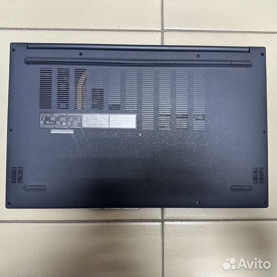 Asus Vivobook 17