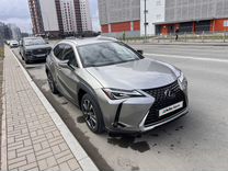 Lexus UX 2.0 CVT, 2019, 70 300 км, с пробегом, �цена 3 150 000 руб.