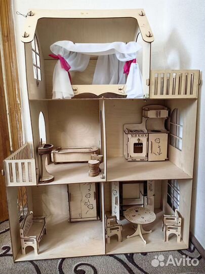 Дом для кукол, кукольный домик