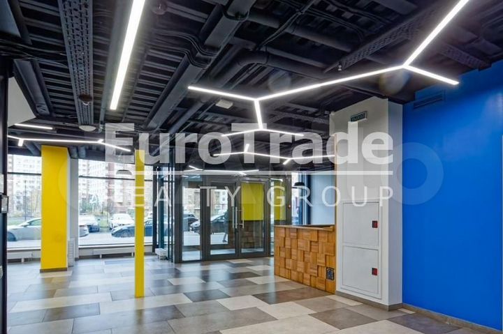 Продам торговое помещение, 364 м²