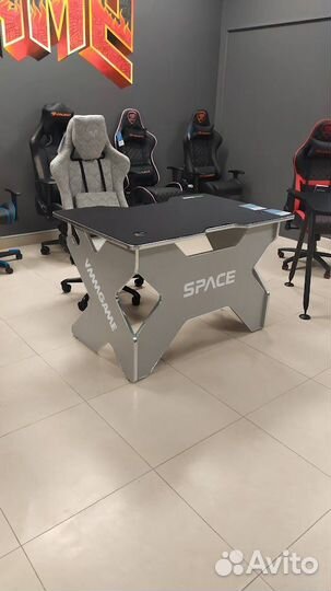 Игровой компьютерный стол