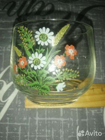 Большая рюмка или маленький бокальчик