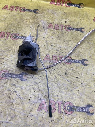 Замок двери передний левый Audi A4 B5 ARJ 1999