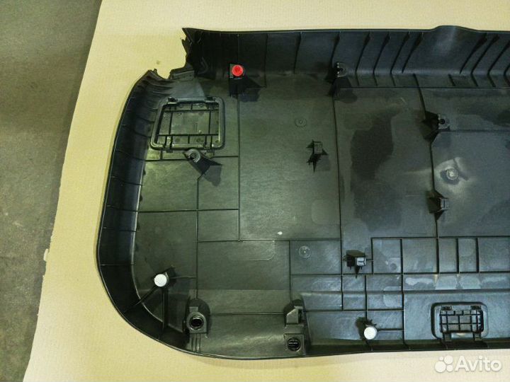 Обшивка двери багажника Toyota RAV4 XA50