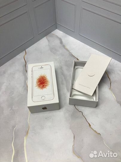 Коробка от iPhone SE 2016 оригинальная Apple