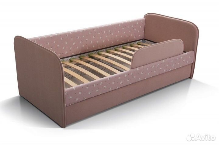 Детская кровать с бортиком в наличии