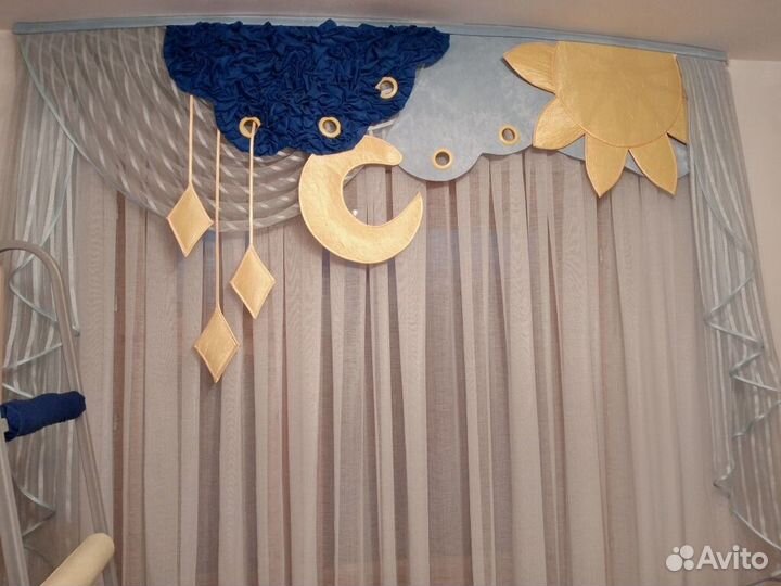 Шторы с жёстким ламбрекеном в детскую