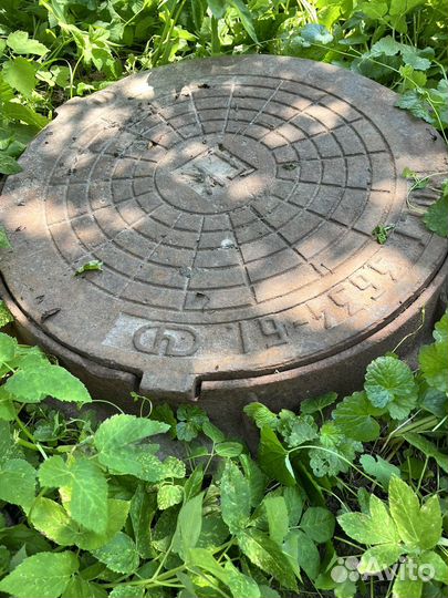 Канализационный люк