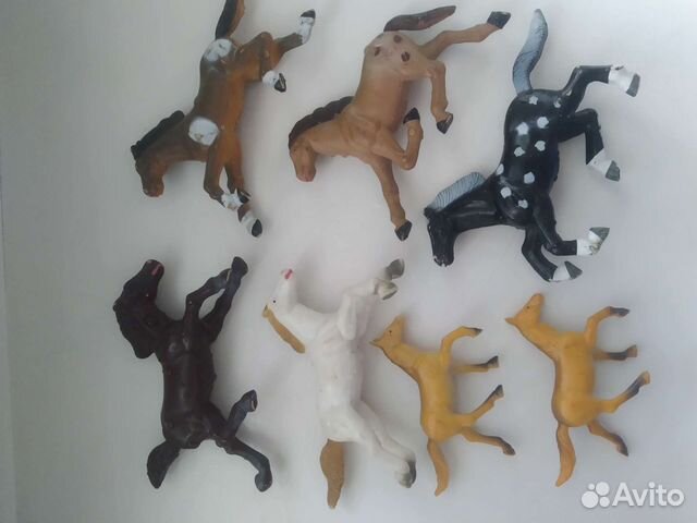 Лошадки, игрушки Киндер