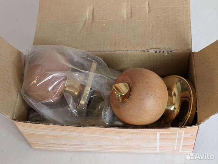 Комплект дверных ручек