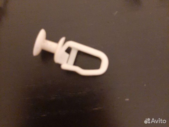 Крючки для потолочного карниза