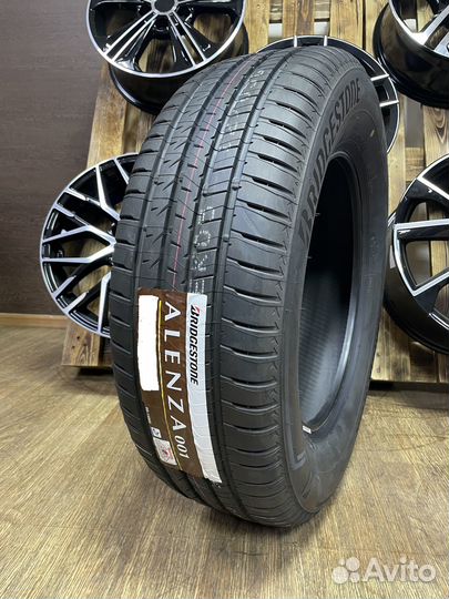 Bridgestone Alenza 001 265/45 R20 104Y