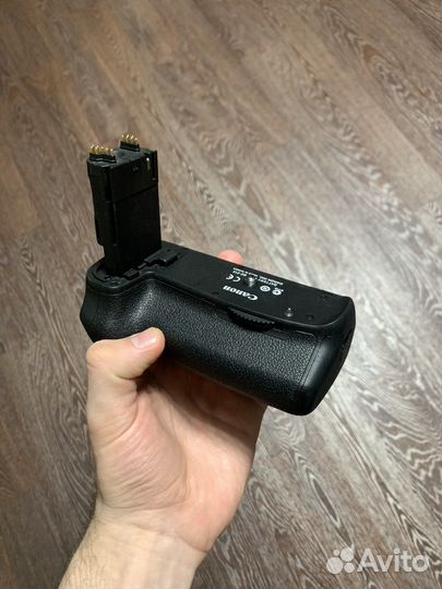 Батарейный блок canon BG-E13
