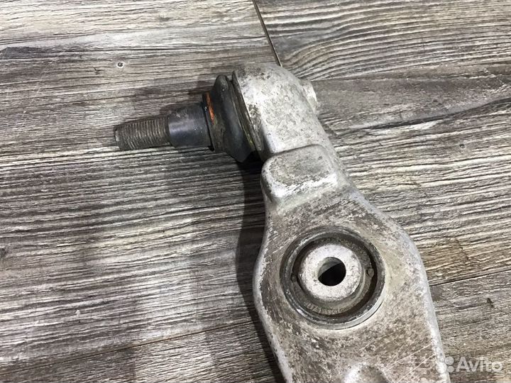 Рычаг передний нижний Ауди А8 Д3