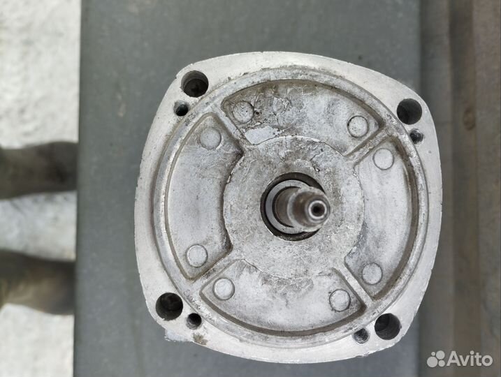 Электродвигатель для зернодробилки