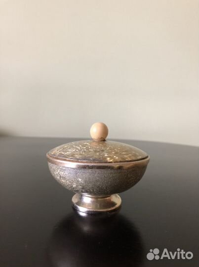 Шкатулка пудреница