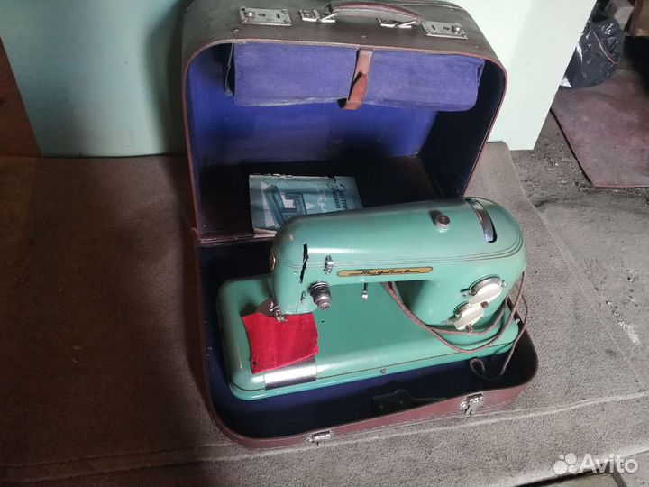 Швейная машинка электрическая