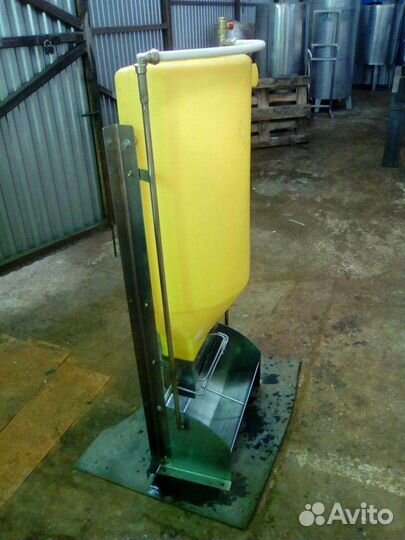 Кормовой автомат для поросят