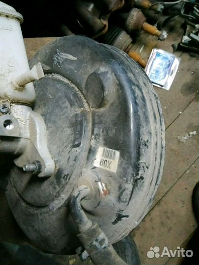 Главный тормозной цилиндр и вакуумный усилитель