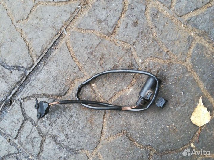 Ауди а6 С6 датчик капота