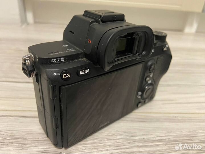Продам камеру Sony a7 iii kit 28-70mm