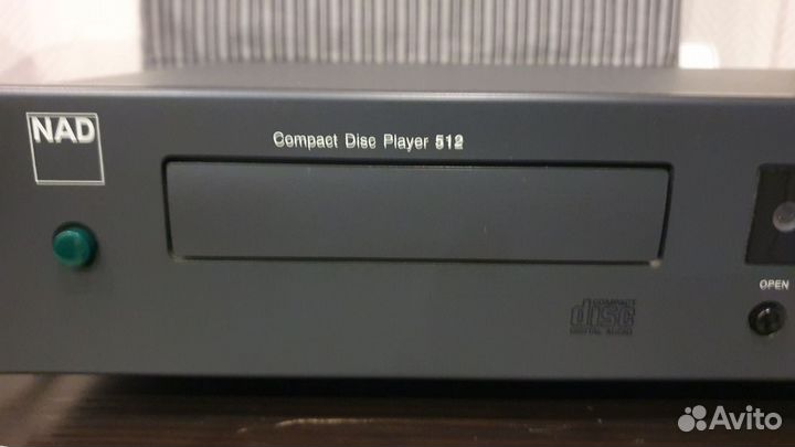 CD проигрыватель NAD 512
