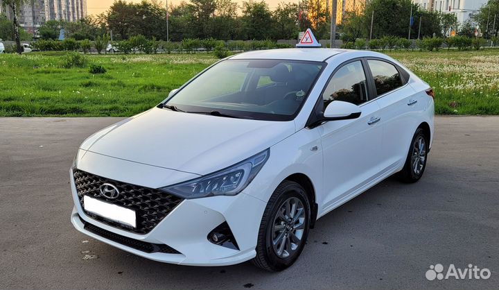 Автоинструктор, инструктор по вождению