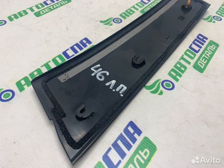 Накладка двери передняя левая Mazda 3 BP PE / P5