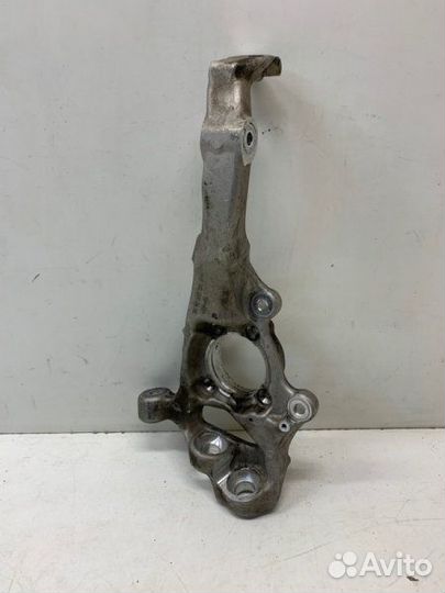 Кулак поворотный передний правый Mercedes-Benz