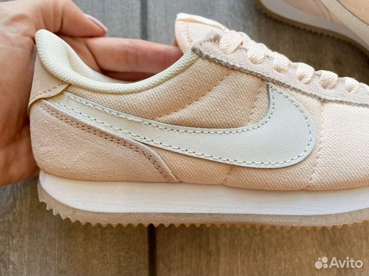 Кроссовки женские nike cortez