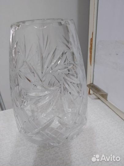 Ваза для цветов хрустальная
