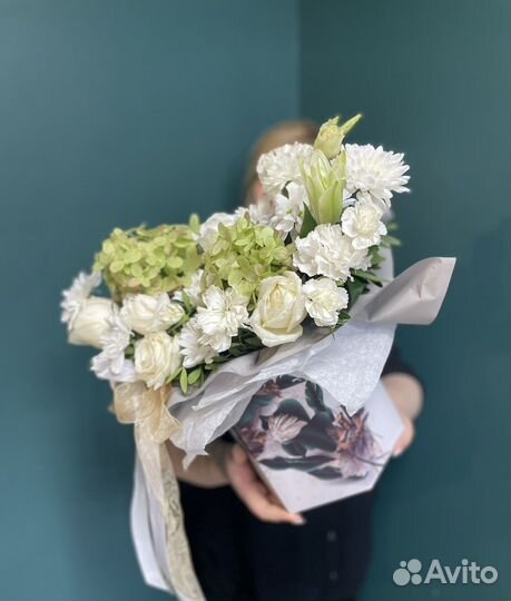 Цветы в шляпной коробке