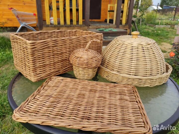 Корзина плетеная из бумажной лозы