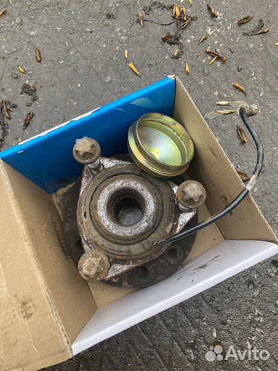 Ступица в сборе передная