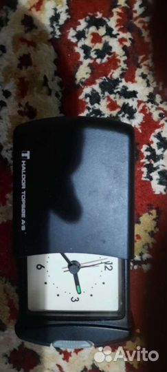 Часы будильник