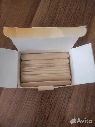 Шпатели, защита воскоплава и лента для депиляции