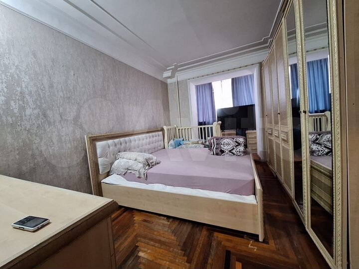 4-к. квартира, 88 м², 4/9 эт.