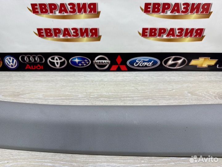 Накладка на стойку передняя правая Honda Accord