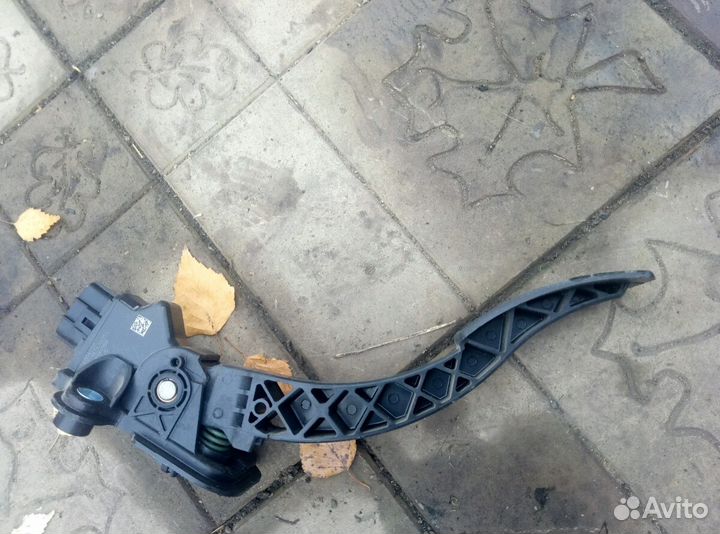 Педаль газа митсубиси аутлендер хл 2010г